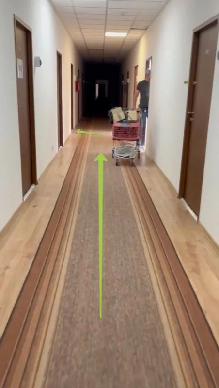 Corridor leading to the osteopathic clinic